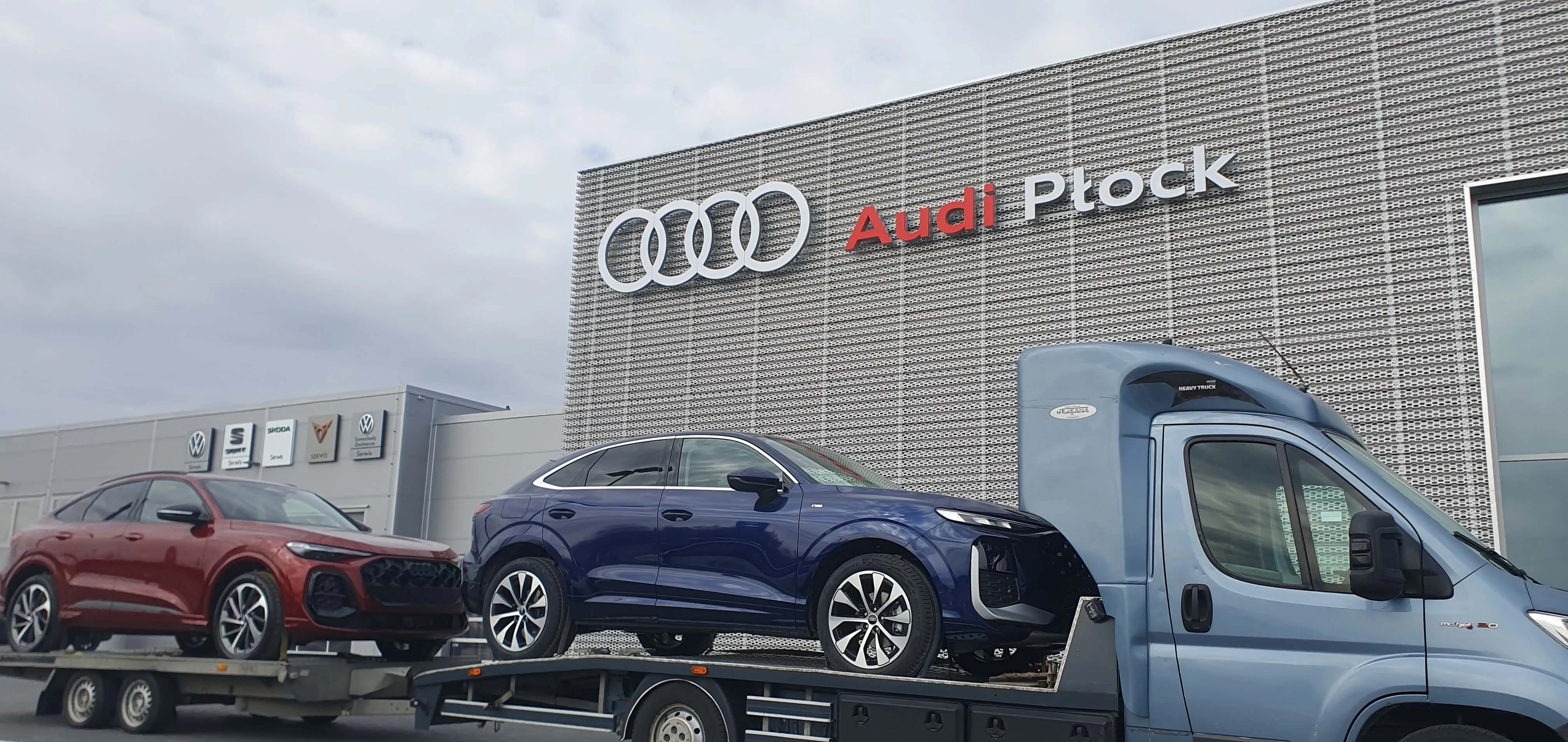 Dwa Audi SUV-y na lawecie — salon Audi Płock